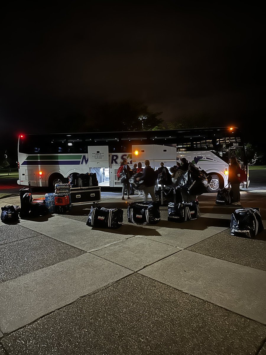 Cavanagh42's tweet photo. First business trip of the year 💼

Hitting the road early this morning to Schenectady, New York to open up the season and our return vs Union College! 

#RMUnite #BobbyMo https://t.co/Seu1zPkERe