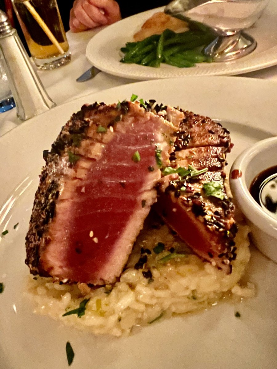 MannysBistroNY's tweet image. Just look at this gorgeous fish special: Sesame-crusted ahi tuna steaks with herbed risotto &amp;amp; a side of soy dipping sauce. It is DELICIOUS. Bon appetit! 
#mannysbistro #ahituna #tuna  #risotto #fish #fishspecial #poisson #nyc #pescatarian #pescatarianlife #mnewyorkcity #newyork