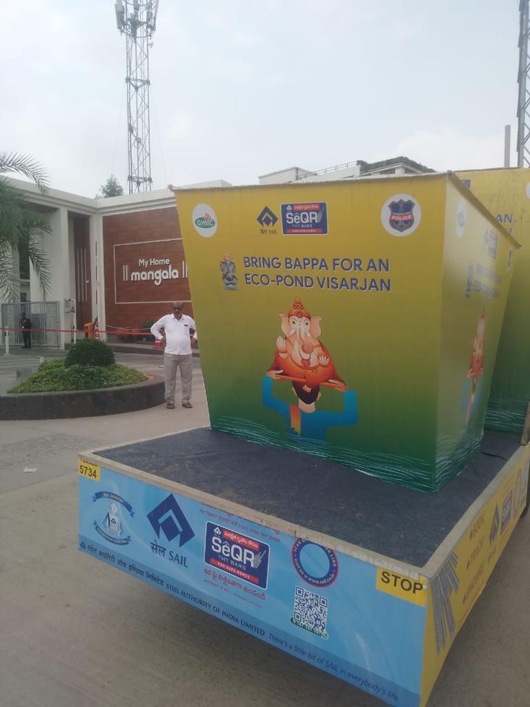 Know_SAIL_TMT's tweet photo. Few more pictures of the campaign " Bring Bappa for an Ecopond Visarjan" 
#GreenSeQR #SAILSeQR #TMTbars #ecofriendly #GaneshVisarjan #VinayakaChavithi2023 #Ganesha #IdolImmersion #BappaMorya #Visarjan #campaign https://t.co/OUiSnUG8Et