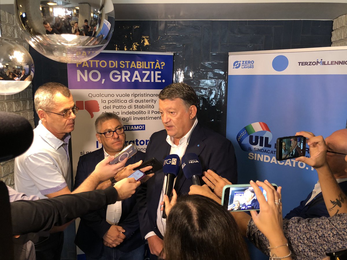 UilMilanoLombar's tweet photo. 🔵Diamo voce al paese reale. Alla presenza del segretario generale Uil @PpBombardieri parte il progetto per una Uil ancora più presente sui territori con le persone e le Categorie 

@Vizza1972 @VincenzoCesare2 @edacquino  @montedurototi  @enriazz @UILofficial https://t.co/fdSR6M1A5Z