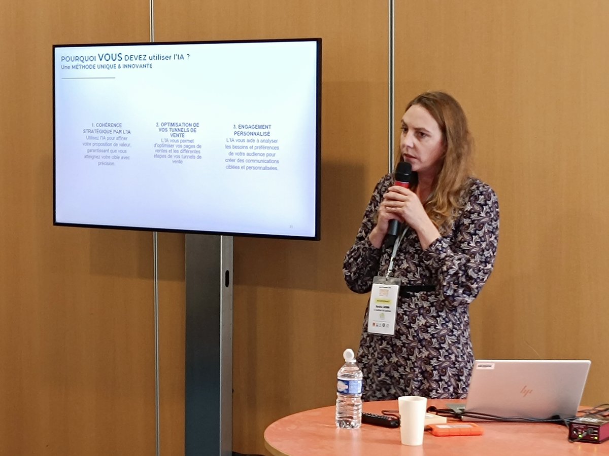 pressecomndie's tweet photo. [#12hAgil] - Maintenant, en salle des élus @seinemaritime
Atelier 3 :
✨Optimisez votre stratégie de marque et votre stratégie business grâce à des outils simples de l’IA
👉Avec @bullesdinnov 
📌Développer la visibilité de sa marque en intégrant l’IA et optimiser son temps. https://t.co/1y8DJuv0Sx