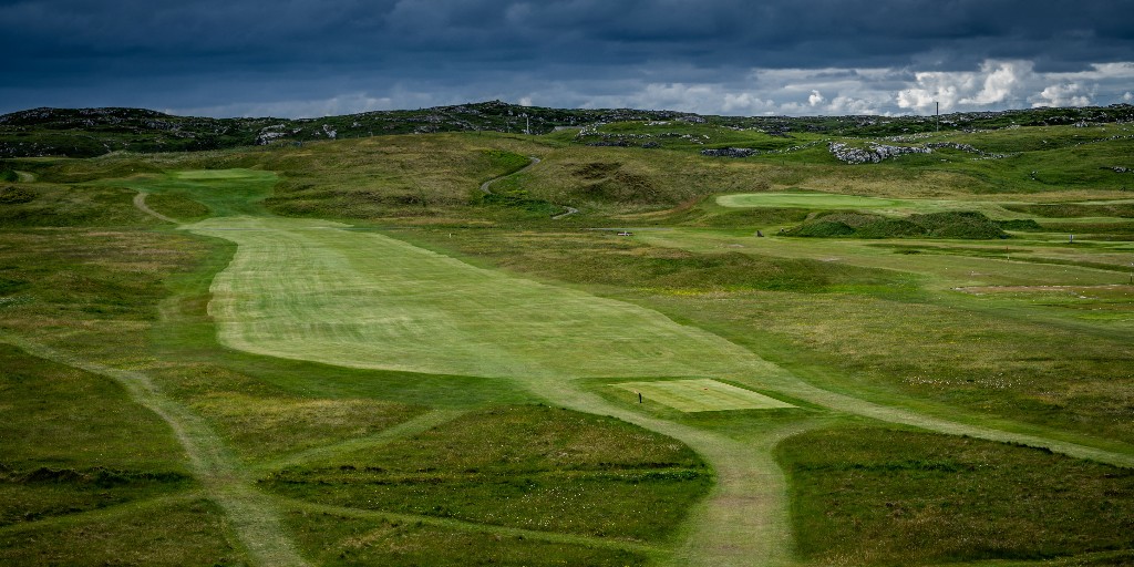 ConnemaraLinks's tweet image. Gearing up for a fun weekend on the green! 🏌️‍♂️ Ready your clubs and join us at Connemara Links for a round of golf! Who's in? 🤩 

ow.ly/v4UI50PHmzC

#GolfTime #WeekendVibes #