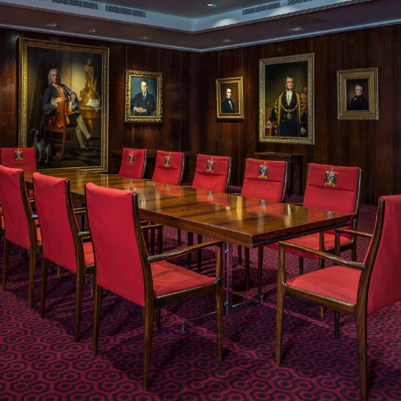 SaltersHall's tweet photo. A generous space to cater for parties of up to 60 people,
seated, the Court Room features bold colours, elegant
rosewood panelling and stunning stained glass windows.

#SaltersHall #London #CityofLondon #LondonVenue
#HistoricalVenue #CityVenue #EventVenue
#CorporateEvents https://t.co/4JKqKftHP0