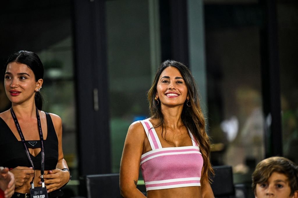 ItsAWagWagWorld's tweet photo. #AntonelaRoccuzzo & #LionelMessi attend the U.S. Open Cup Final between Inter Miami and Houston Dynamo (1-2) at DRV PNK Stadium on September 27. #InterMiami #USOpencupfinal https://t.co/cKoJhcNDMJ