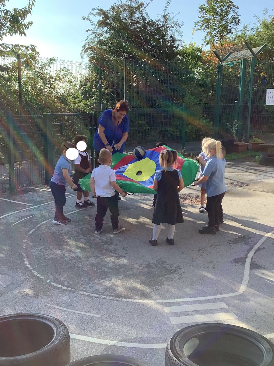 meadowvieweyfs's tweet photo. F1 have settled so well into the new school year. We are making new friends and having lots of fun! https://t.co/jaTNCftUiY