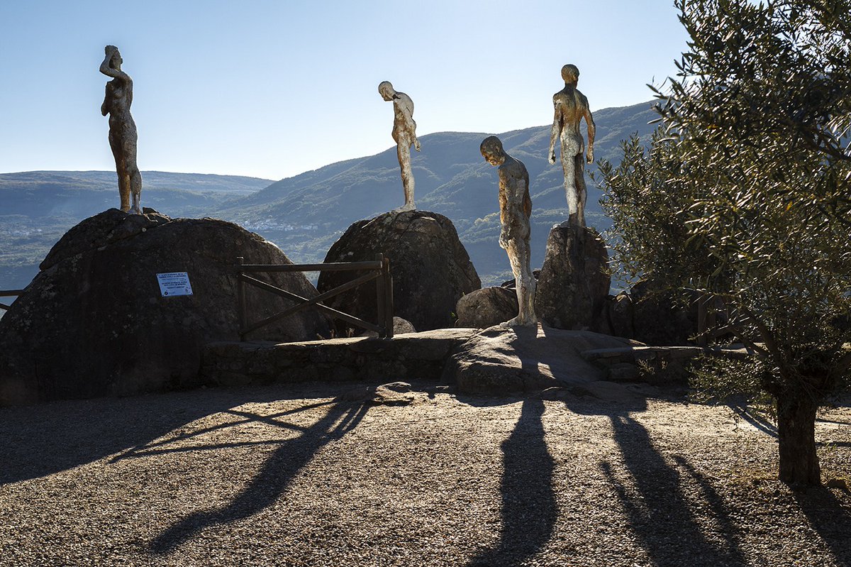 Desde Extremadura Turismo proponen un reto para este otoño: visitar el mayor número posible de MIRADORES de Extremadura. Un reto y un regalo para los sentidos.

👉 ¿Alguna recomendación?

Miradores de Extremadura: tinyurl.com/24h78859

📲 <a href="/cultura_EXT/">Cultura, Turismo, Jóvenes y Deportes</a> <a href="/extremadura_tur/">Extremadura Turismo</a>