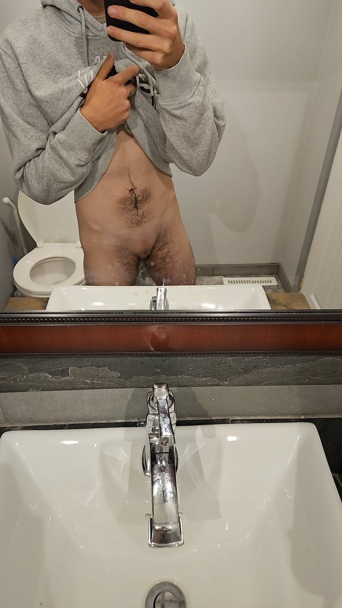 TransGuy0109's tweet photo. Daddy's coming home tomorrow🤪 can't wait to be dicked down🥵 who else wants to see daddy destroy my pussy?😈😜 #NSFW #horny #trans #ftm #slut #pussy #male #bigclit #dickclit #sex #porn #gay #gaysex #gayporn #bigcock #fucking #dick #transgender #transman #cunninlligus https://t.co/5qTih93Gh9