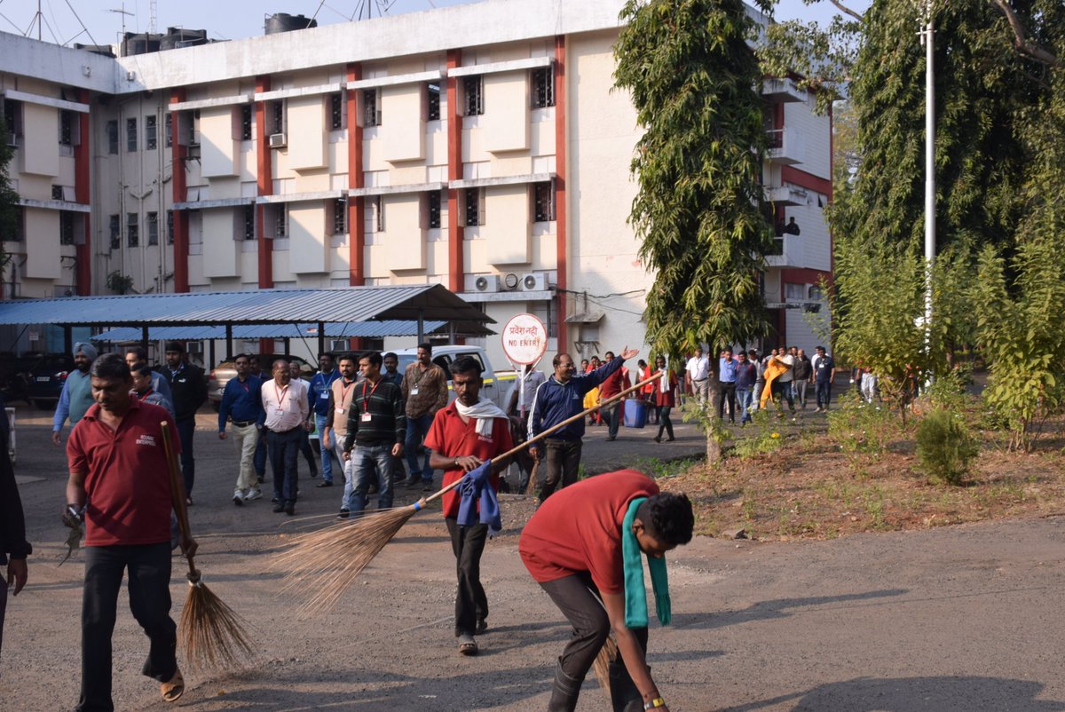Swachhata Hi Seva

Cleanliness campaign as per ministry guidelines started under leadership of Shri Bijoy  Kumar, 
General Manager OFCH.
