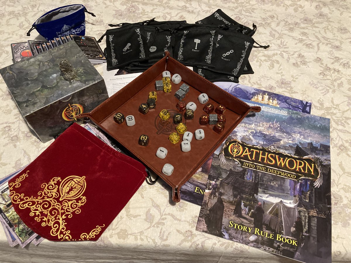 Nachtrag 1: "All the new stuff" der 2. Edition von #Oathsworn ist ausgepackt. Aber wer sortiert das jetzt alles ein? 😍😂#brettspiel #boardgames