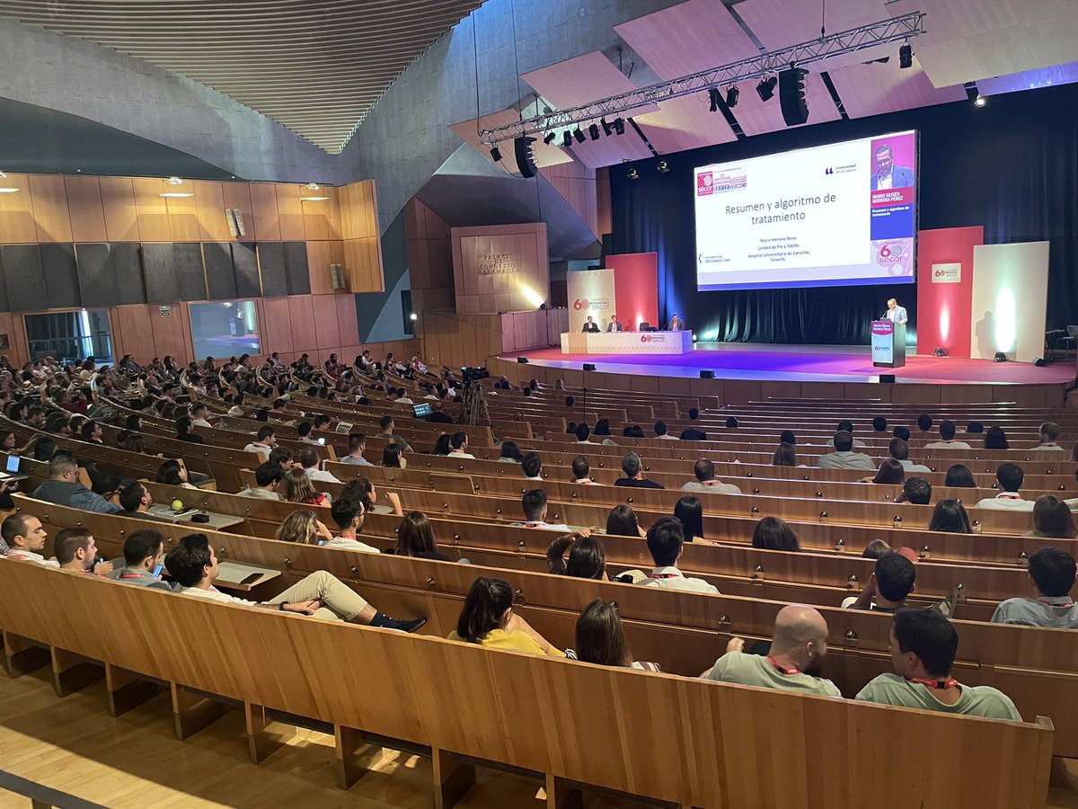 AO_spain's tweet photo. @AO_spain Fracturas osteoporoticas en el anciano: osteosintesis vs atrodesisen @secotsecot. Que maravilla ver la sala asi de llena!! Gracias a todos por venir! https://t.co/dvH5McD8yz