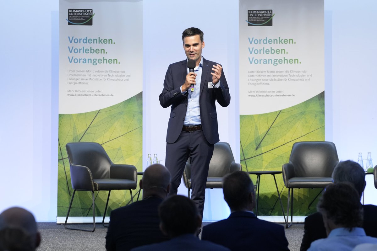Wie steht es um die aktuelle #Energie- und #Klimapolitik der #Bundesregierung? Darüber sprach soeben auf unserer #Herbstkonferenz Dr. <a href="/SebastianBolay/">Sebastian Bolay</a>, Bereichsleiter #Energie, #Umwelt, #Industrie der <a href="/DIHK/">dihk</a>.