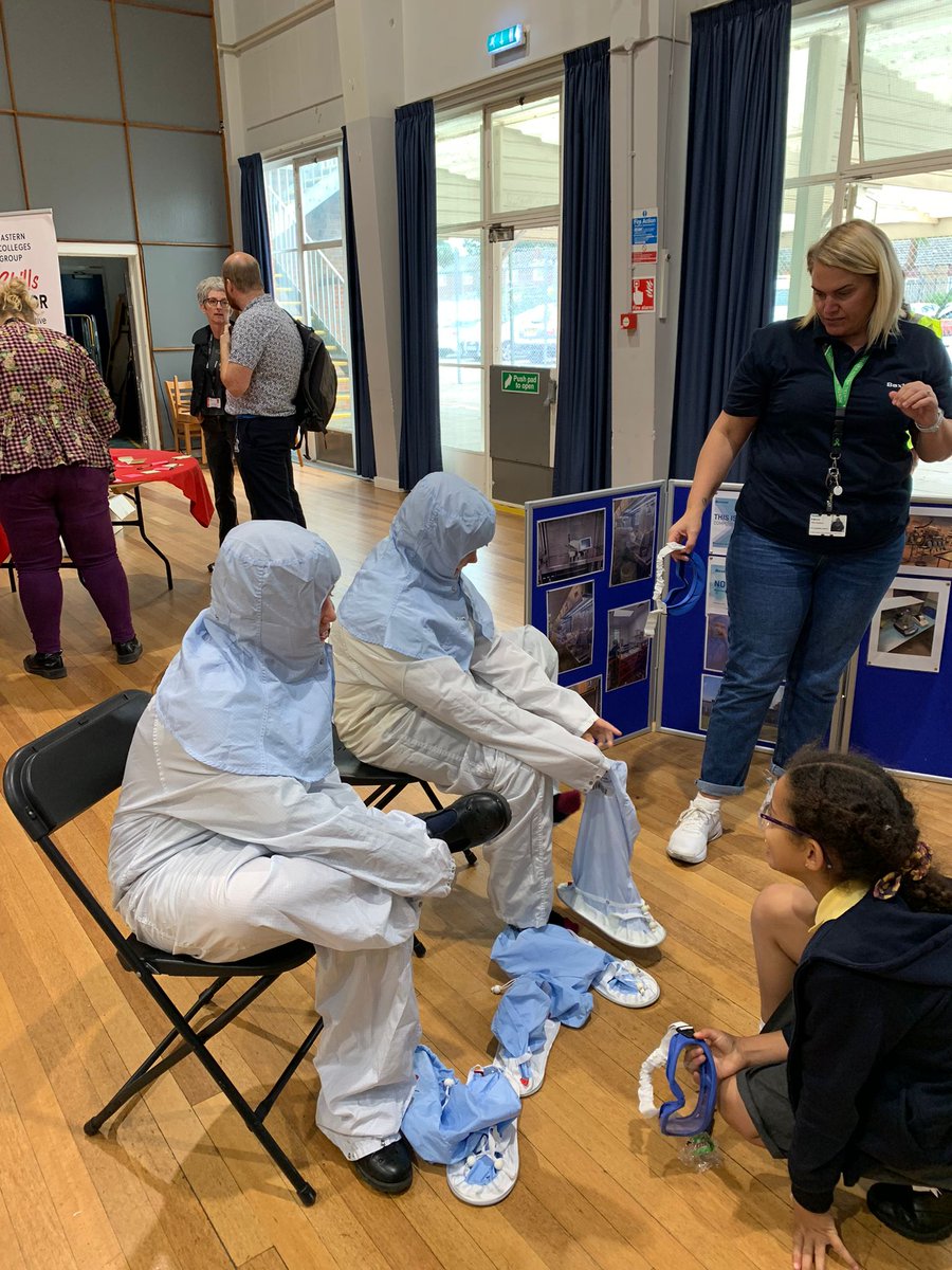 BusDevBDC's tweet photo. Drake School are now @CbcCentre with @baxter_intl , @Boniface_Eng  and @WSCThetford looking at what amazing roles there are within manufacturing.  #NMD2023 #makeitinthetford @Naame_net https://t.co/IK5fB28OFh