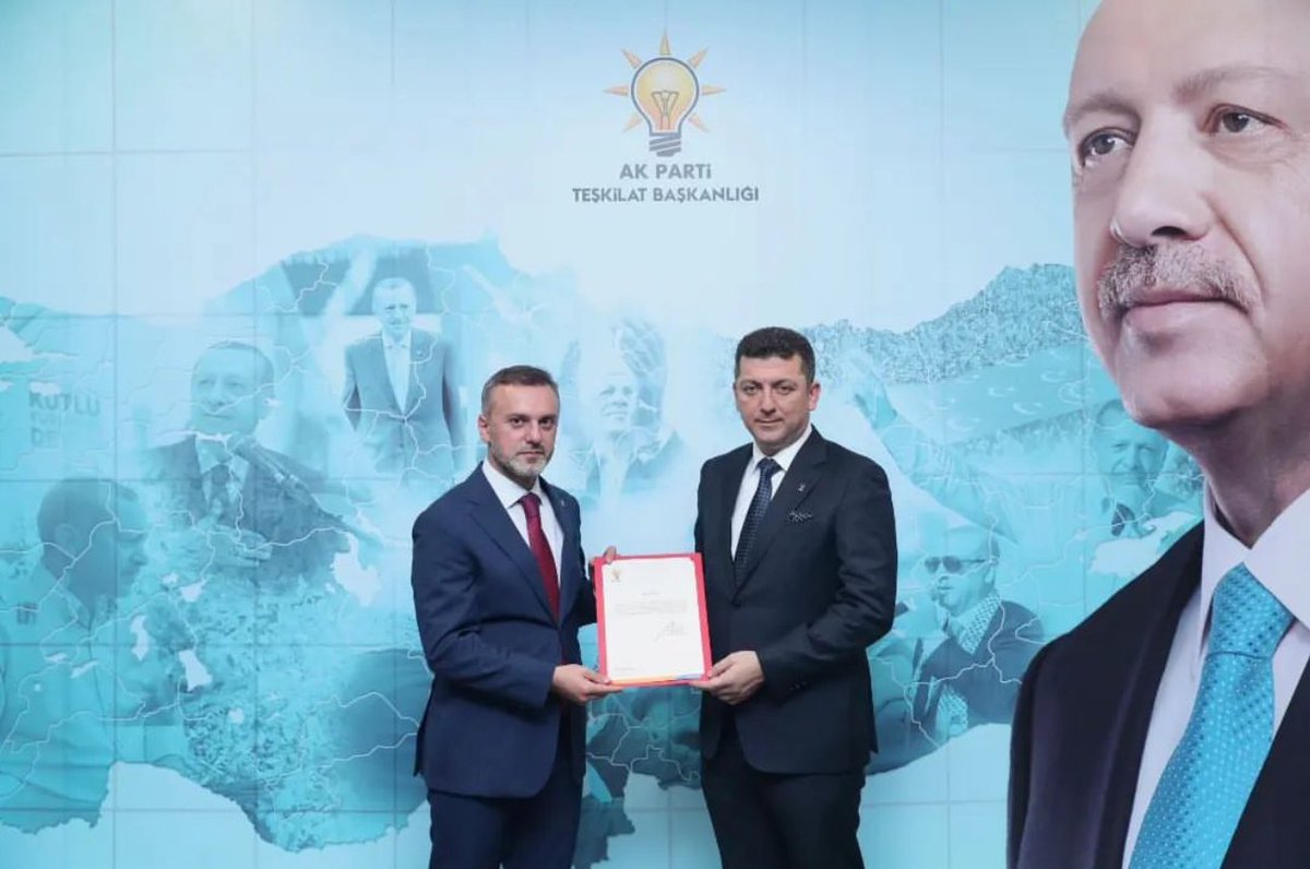 ak_erbaa's tweet photo. Erbaa Ak Parti İlçe Başkanlığına Sn. Süleyman Selçuk BARSBAY atanmıştır. İlçemize hayrlı olmasını, başkanımıza muvaffakiyet diliyoruz.

Bugüne kadar göstermiş olduğu özverili  çalışmalarından ve gayretinden dolayı Sn. Oğuzhan ÖNAL  başkanımıza teşekkür ederiz. https://t.co/0qUrXkTI89