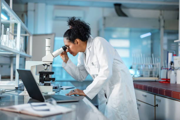 Camrosh's tweet photo. By 2023, the U.S. #Healthcare spending will be near $6 trillion. 

#Trends encompass enhanced wearable devices, AI drug discovery, nanomedicine advances, and expanded telemedicine accessibility.

Learn more: https://t.co/9oK7MA7CFr https://t.co/jqjVtsdVN5