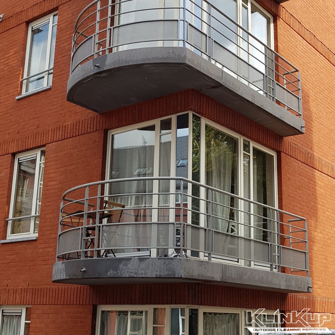 fxdespret's tweet photo. Vous êtes un syndic de copropriétés à la recherche d'un partenaire fiable dans le maintien de la propreté des extérieurs d’immeubles ?

Toitures, façades, balcons, allées, terrasses,...comptez sur Klinkup pour satisfaire vos copropriétaires 😉.

📞0473 81 58 36 | 📧 fx@klinkup.be https://t.co/fu2fgve73p