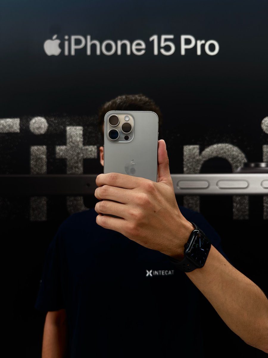 intecat's tweet photo. iPhone 15 Pro Max. Un titán de los negocios.
Contacta ahora con tu experto local en Apple y tecnología de INTECAT Empresa:
📨 b2b@intecat.com
📞 +34 937 270 791
#empresas #intecat #apple #iphone https://t.co/Pif7dMv3wU