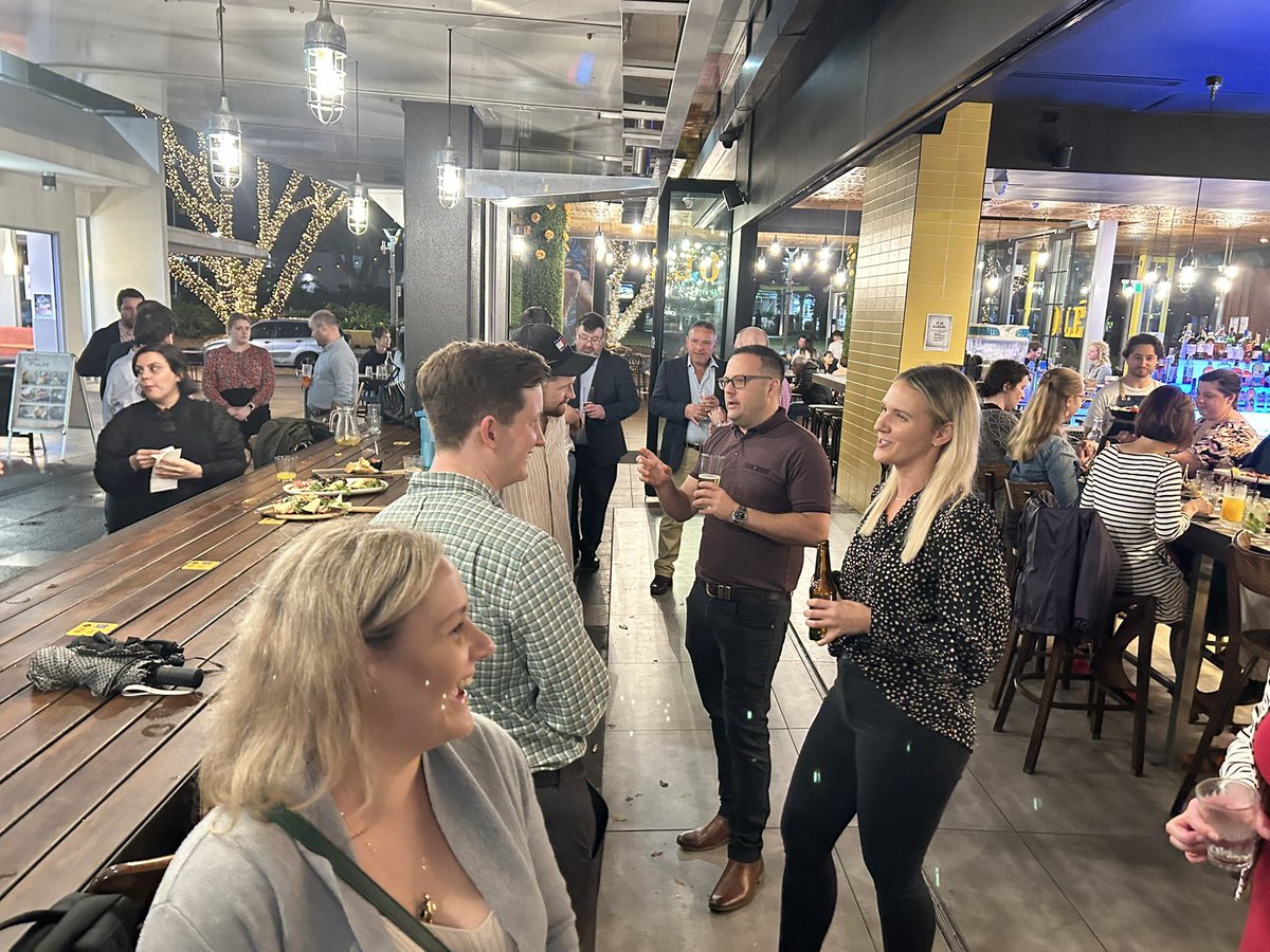 Taityzuma's tweet photo. @AIPIO #AIPIO  #Brisbane Networking event at Ole Restaurant Southbank. Despite a big storm we had a rollout of 20. Great night was had. https://t.co/6mz3a6F90E