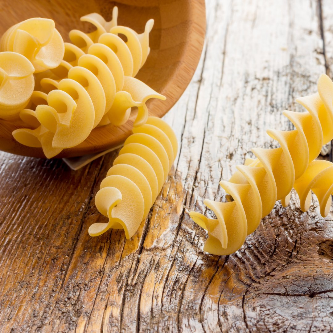ambitionssnacks's tweet photo. Pasta makes us happy!! 😀❤️✨

#pasta #ambitions #fusilli #healthy #carb #protein #tasty #meal #dinner #yummy #food #happy #perfect https://t.co/i9S1PuP2RV