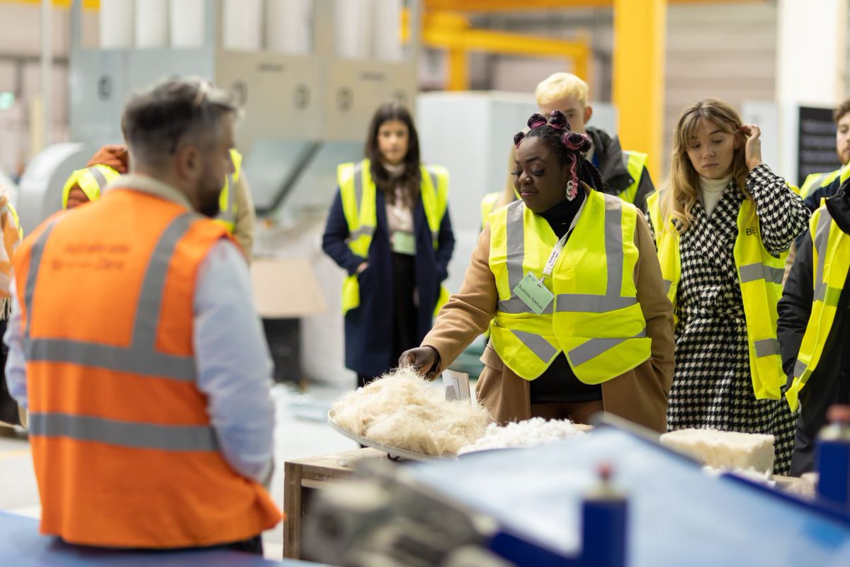 BE_STbuild's tweet image. Would you like to be a Built Environment Change Maker?

Today we are reopening the opportunity to join this group of talented professionals from all corners of the industry who are committed to making change happen.

Learn more: lnkd.in/enz__xaB