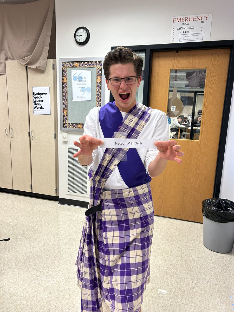 The ASL 2 class practiced their description signs and played “Who Am I”?? Our mascot thinks this might be the Mandela effect…..