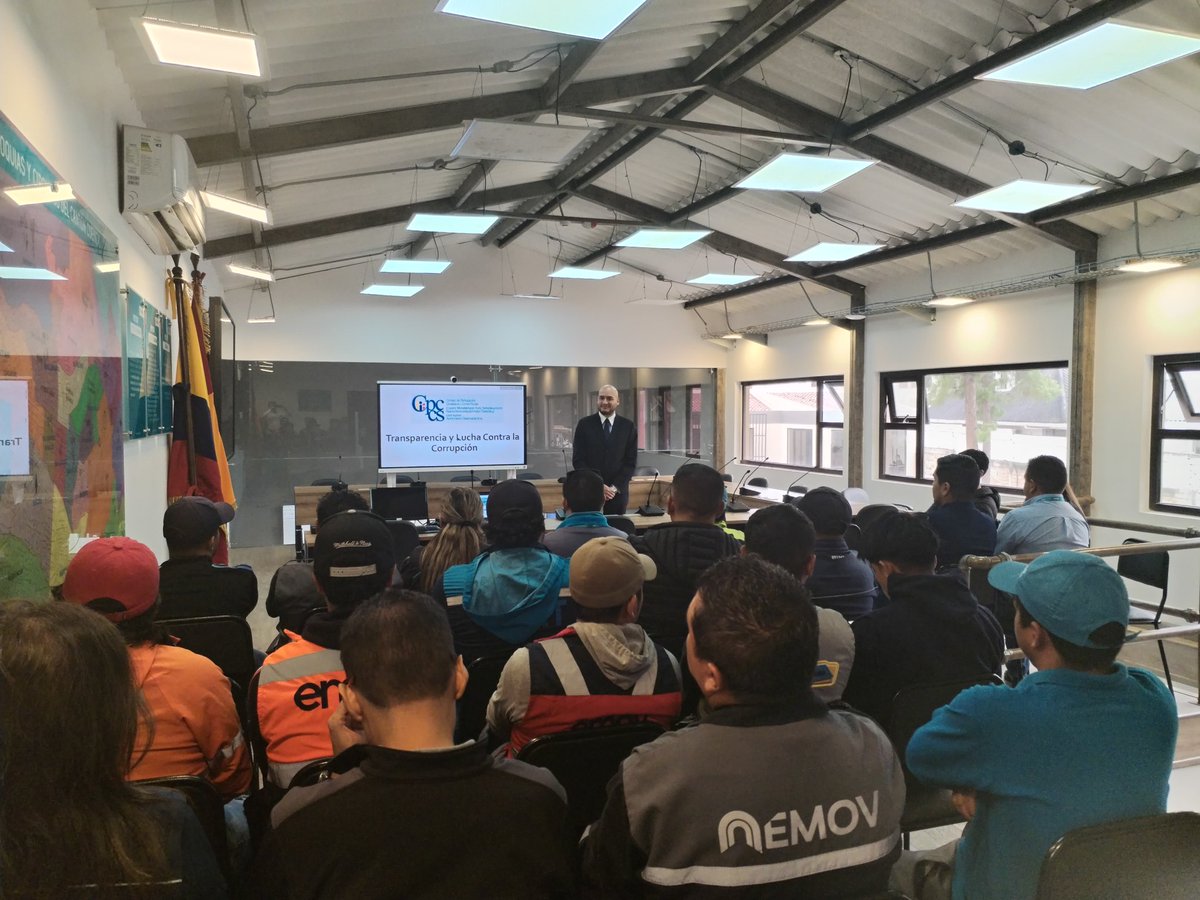 #Capacitación

Continuamos con el segundo día de capacitación sobre participación ciudadana, control social, transparencia y lucha contra la corrupción, destinada a servidores de <a href="/emov_ep/">EMOV EP Cuenca</a>
<a href="/CpccsEc/">Participa Ecuador</a>