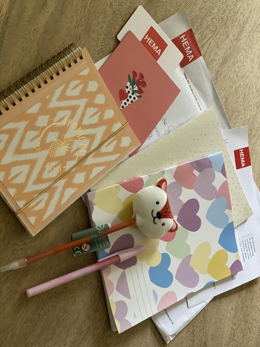 Wow wat een #super #klantervaring <a href="/HEMA/">HEMA</a> onze dochter is verwend door de #klantenservice na een klacht die super is opgelost! Jullie hebben een #Hema #fan erbij. Dank!!