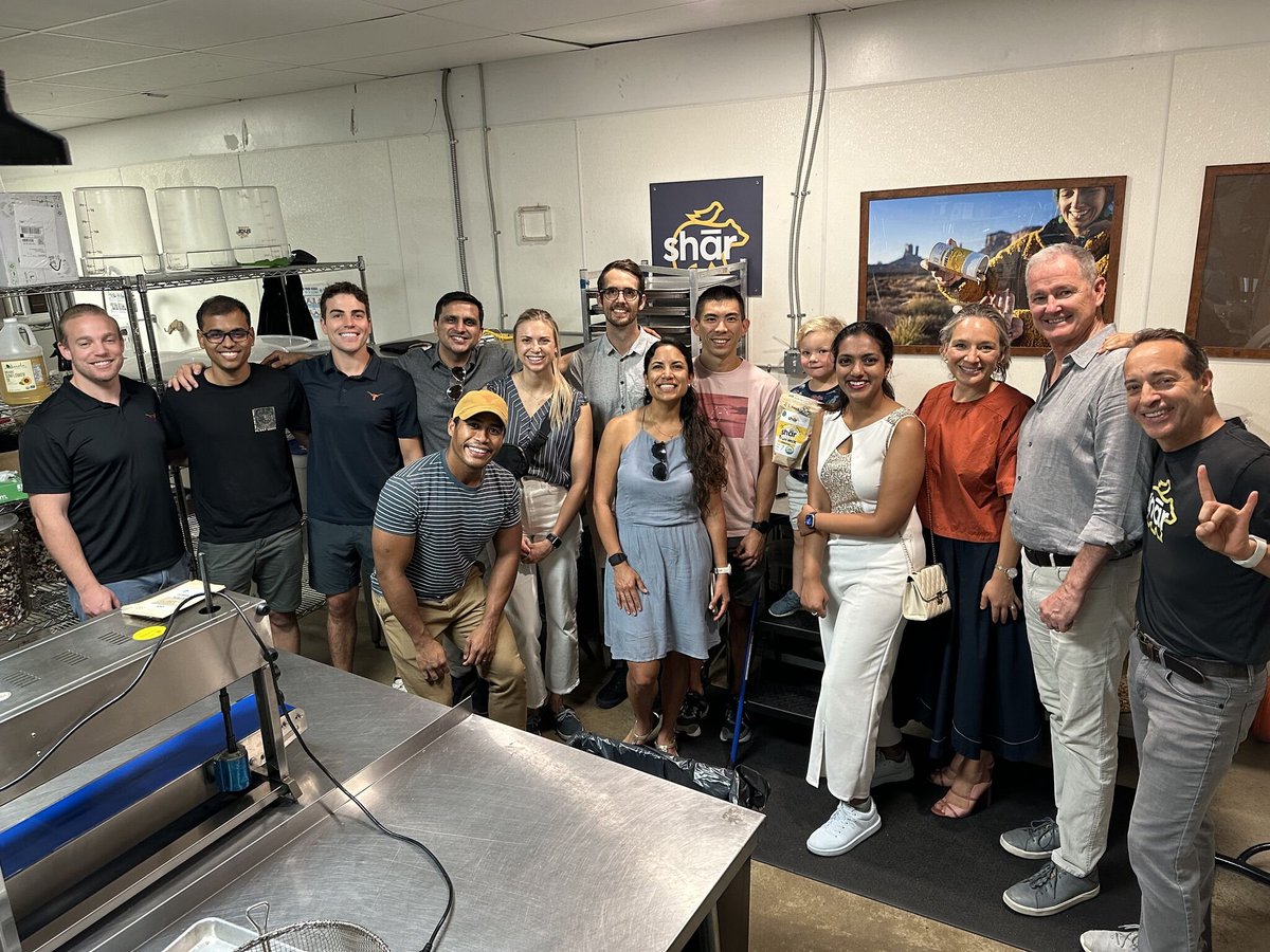 Lyn Graft (LG) tweet media