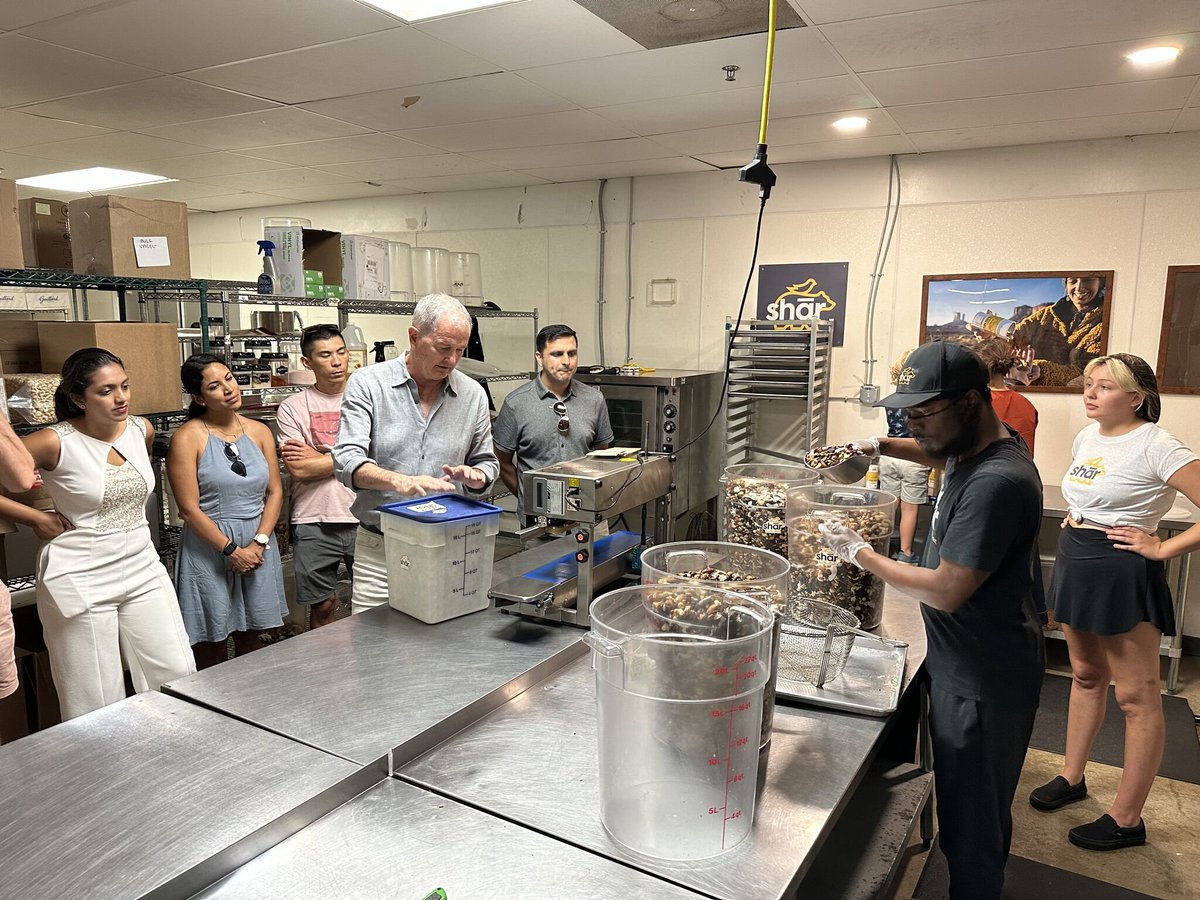 Lyn Graft (LG) tweet media