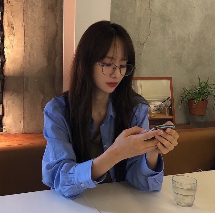 gugu_0526's tweet photo. 설렌다..,
안경 개좋은듯 https://t.co/qzRNJqo5VI
