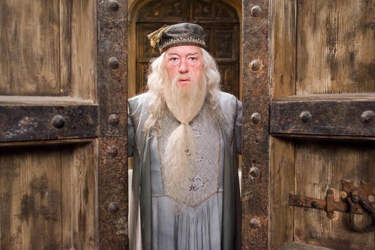 ThronesUpdates's tweet photo. And now his watch has ended. We shall never see his like again. #RIPSirMichaelGamdon https://t.co/me60cExGuo