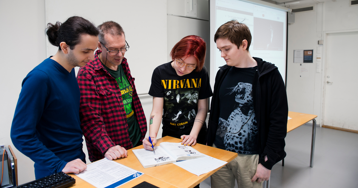 Hur ser läsåret ut i Europa? Hur långa är terminerna, när infaller loven och hur många skoldagar har elever och studenter? Eurydikenätverket ger svar i två nya rapporter. uhr.se/internationell… #EurydiceEU #utbildning