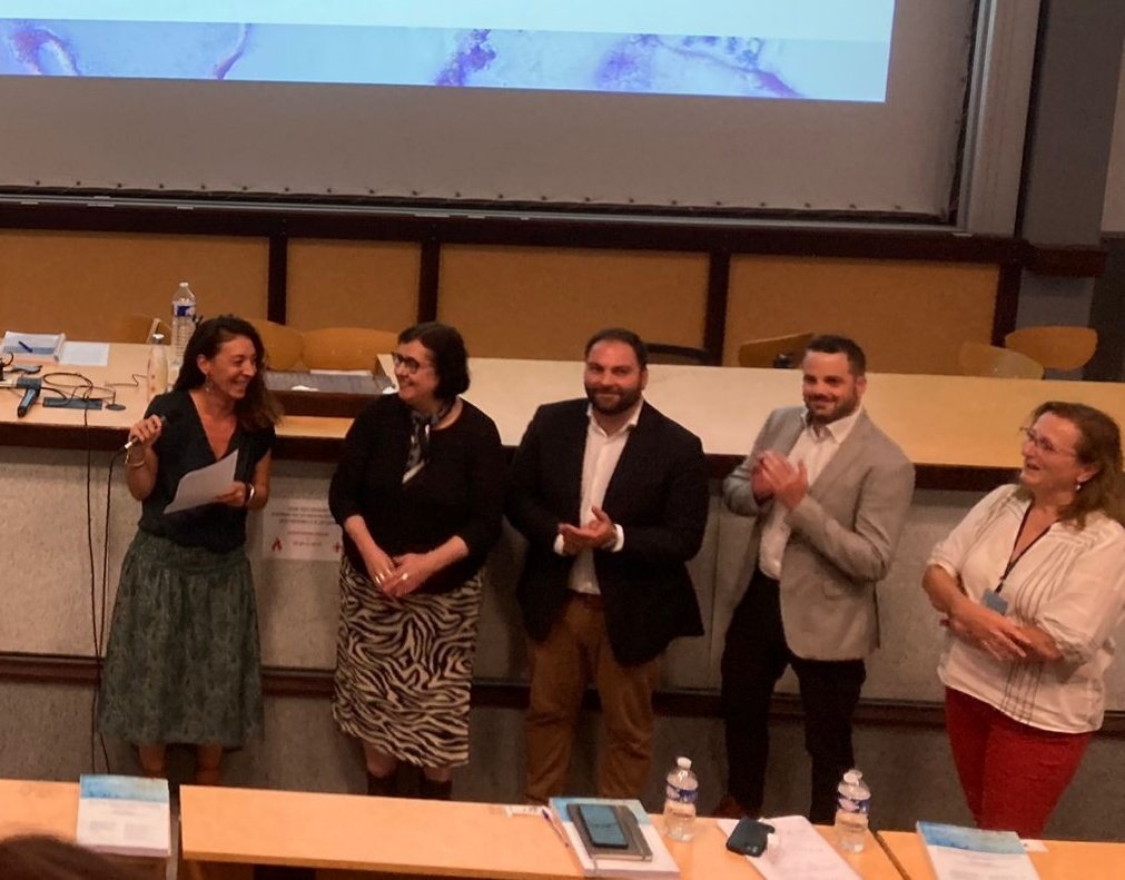 Julia Halper tweet media