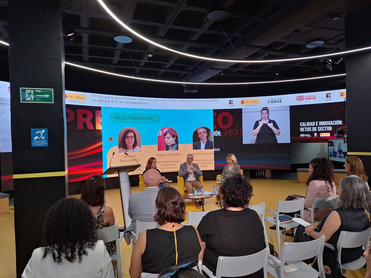 angelhuelamo's tweet photo. #PremiosRECO de @ICONG_CALIDAD hablando de #Calidad e #Innovación y recordando cuando en 2018 recibimos el premio al mejor plan de calidad. En los 15 años que tuve responsabilidad gerencial, siempre tuve claro la apuesta, conseguida, por la #Calidad #BuenGobierno y #Transparencia https://t.co/2DUXAXTVTt