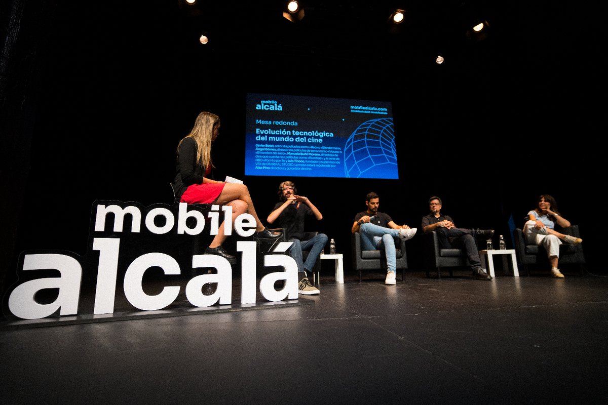 Mobile Alcalá (@mobile_alcala) on Twitter photo 💫 Hello Alcalá, cerramos el Ciclo de conferencias de la #mobilealcala con un día de cine y tecnología de la mano de <a href="/LuisTinocoVFX/">Luis Tinoco</a> de <a href="/OnirikalVFX/">ONIRIKAL STUDIO</a>, <a href="/jbotet/">Javier Botet</a>, <a href="/angelgomez_h/">Ángel Gómez Hernández</a> y Manuela Burló.
Además, Juan Zurdo amenizó la velada con su ingenio 💫 Hello Alcalá, cerramos el Ciclo de conferencias de la #mobilealcala con un día de cine y tecnología de la mano de <a href="/LuisTinocoVFX/">Luis Tinoco</a> de <a href="/OnirikalVFX/">ONIRIKAL STUDIO</a>, <a href="/jbotet/">Javier Botet</a>, <a href="/angelgomez_h/">Ángel Gómez Hernández</a> y Manuela Burló.
Además, Juan Zurdo amenizó la velada con su ingenio