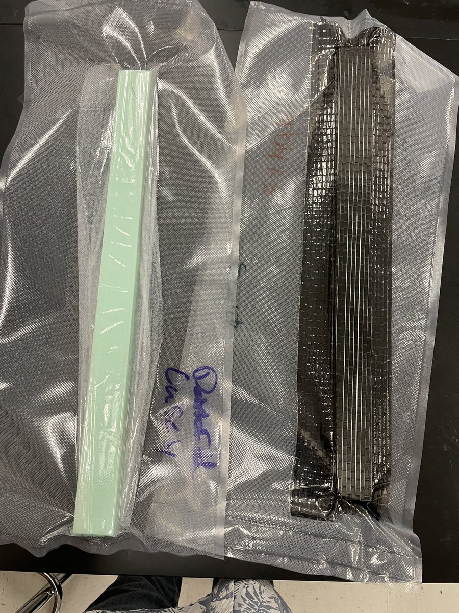 sciencepusher's tweet image. Aerospace Engineering was building and testing composite structures. Utilizing different weaves of fiberglass and carbon fiber, and molding processes, they had to calculate the moment of inertia and with experimental data, calculate Young’s Modulus for their material and process