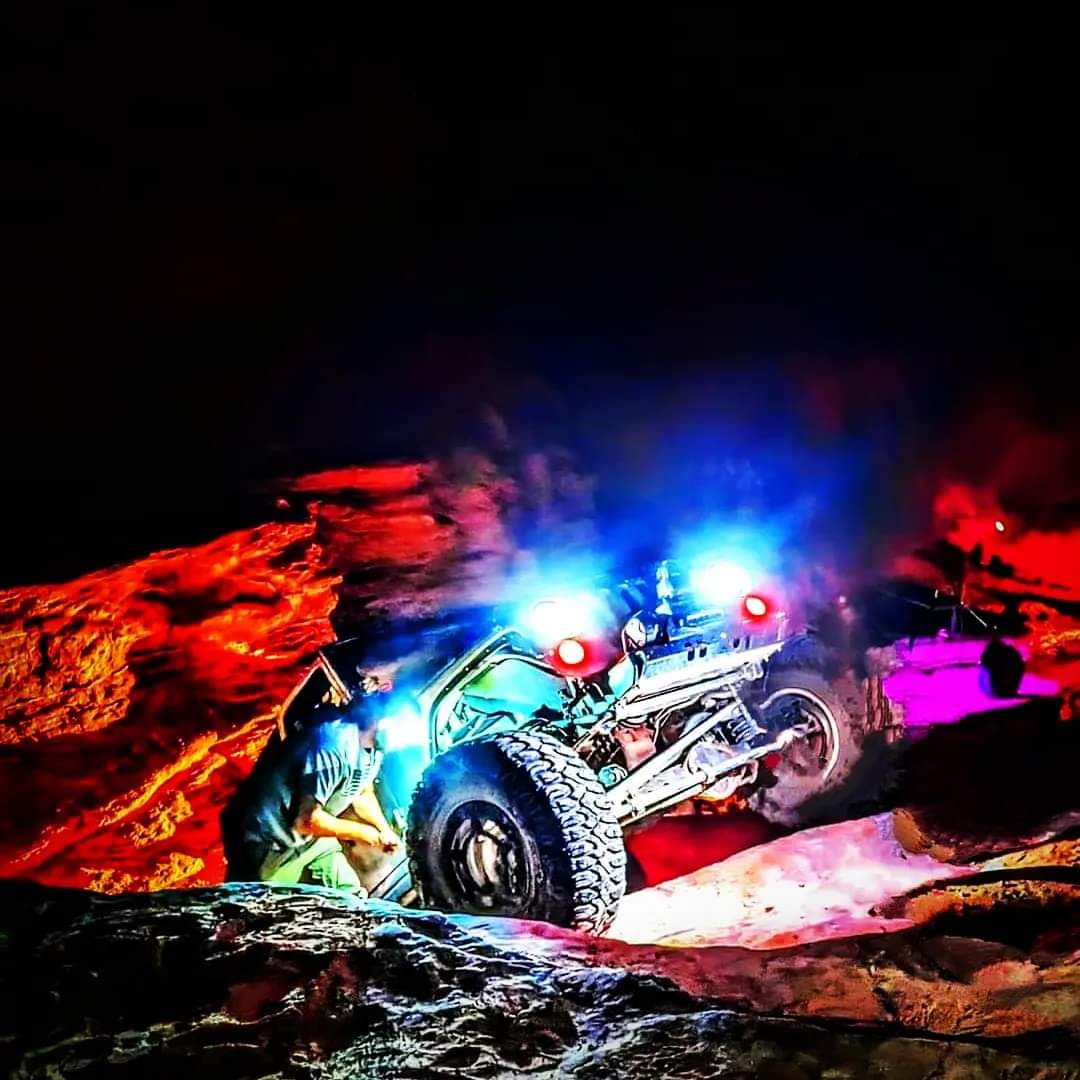TrailJeeps's tweet photo. Night Wheelin in Moab🤙😎 #4x4 #offroad #jeepwrangler #jeeplove 🚙🔥 https://t.co/kbok9xTteA