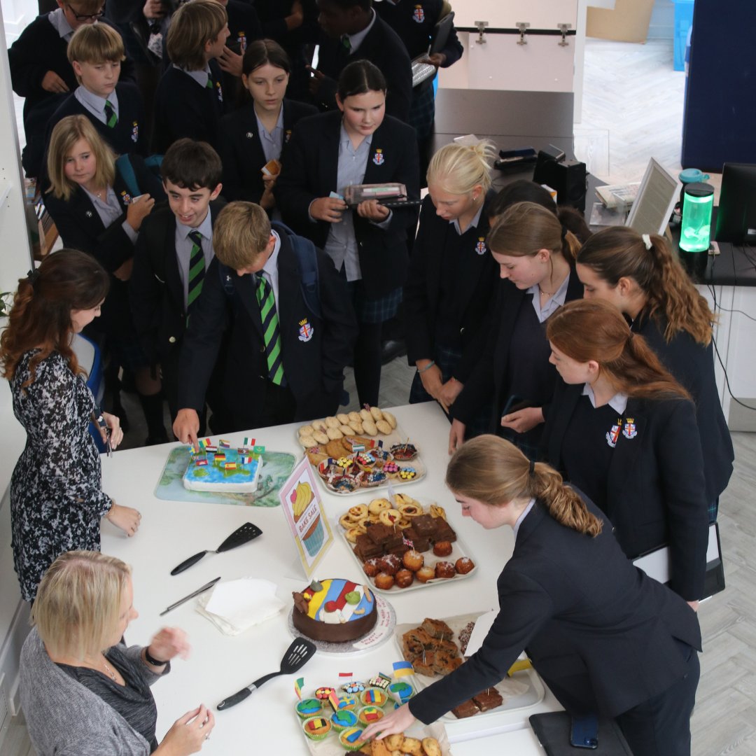 RHSAlumniOffice's tweet photo. The Languages Department hosted the Great Languages Bake Off with money raised going to Centennial Bursary Campaign.

Read more here: https://t.co/ZwQ1BbiLha

#PartofRHS #ConnectInspireBelong #Launch100Lives @Spanish_RHS @rhs_mfl https://t.co/qlTxEaeVNj