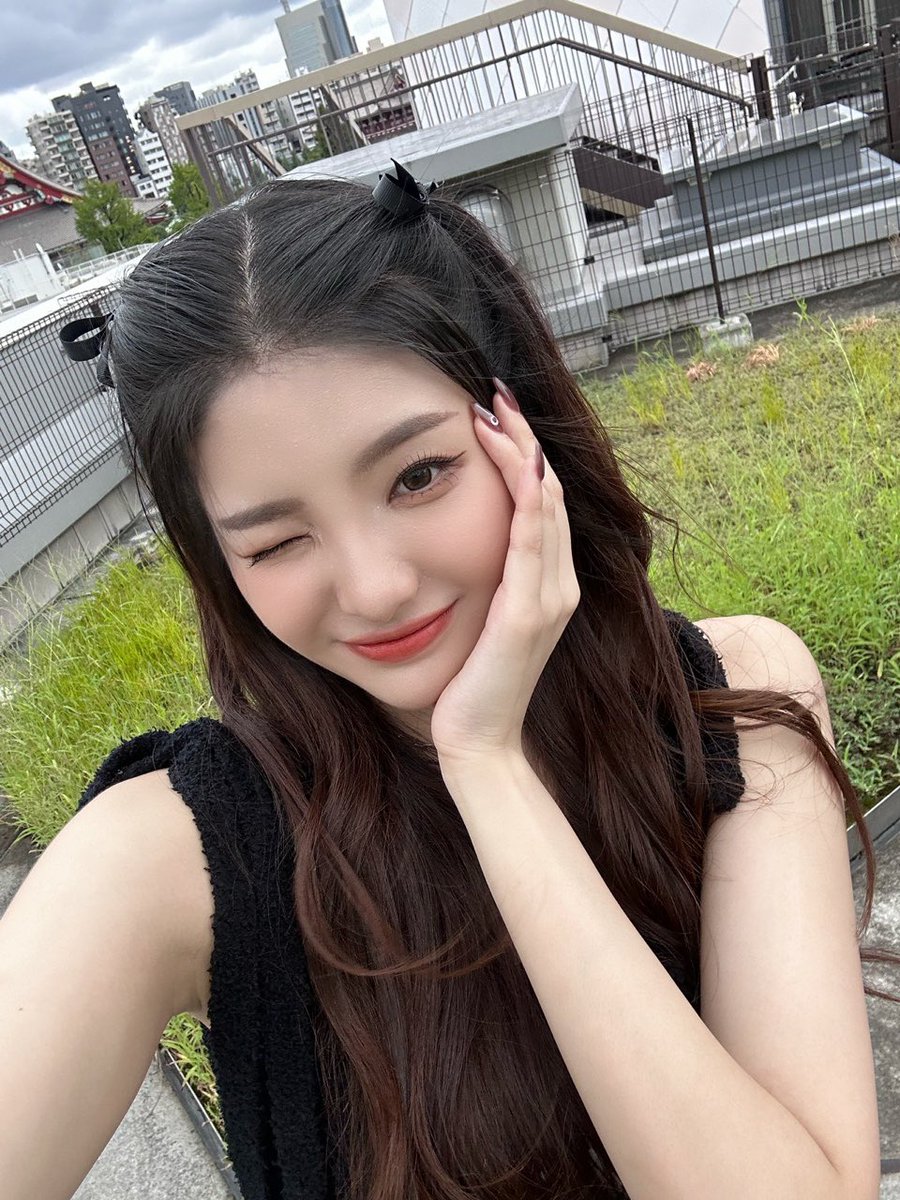 tribedaloca's tweet photo. [#켈리🦥]
즐거운 추석 보내세요❤️❤️❤️

#트라이비 #TRI_BE #Kelly https://t.co/L1UeQMCxFN