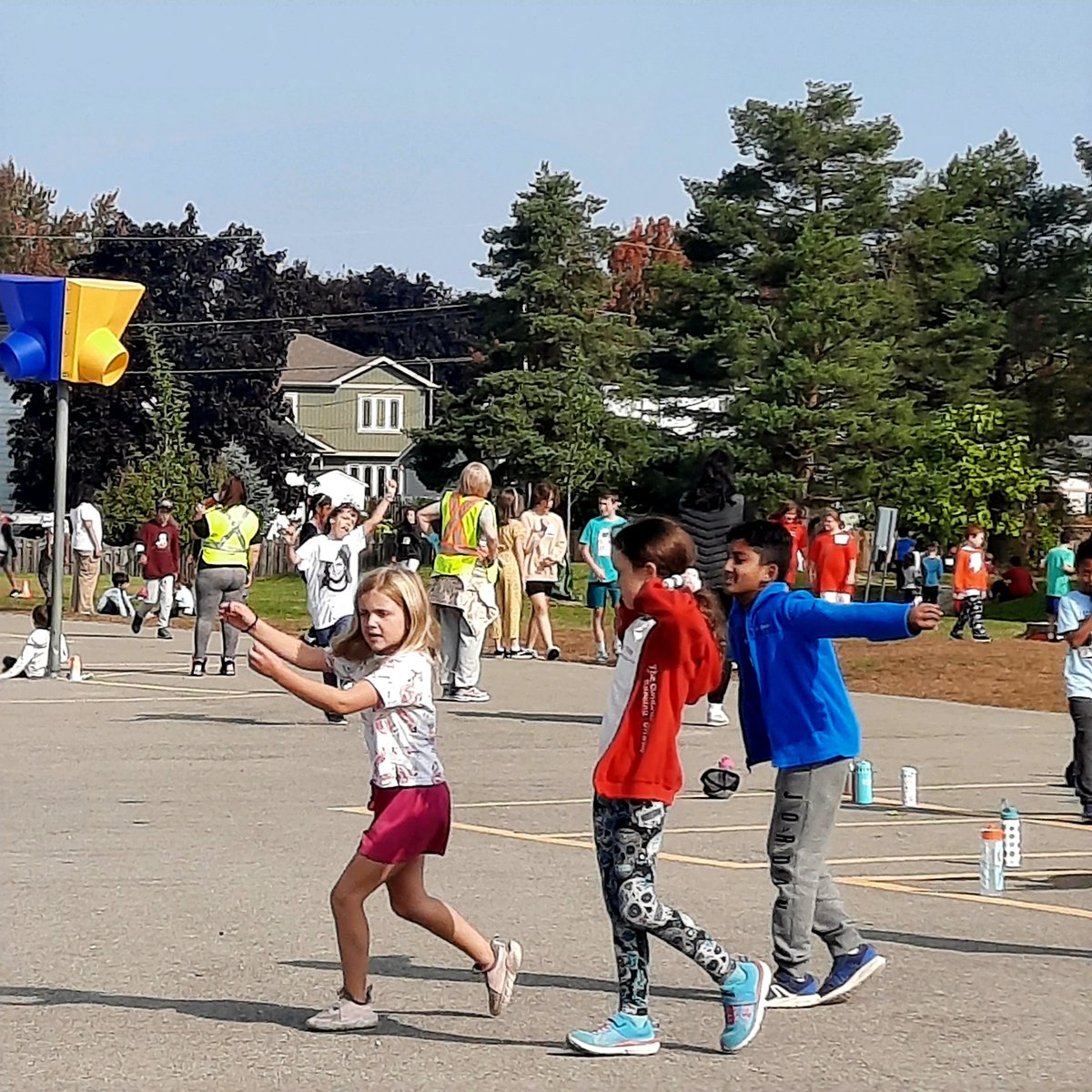 KSernoski's tweet photo. @OLWisdomOCSB Terry Fox Run was a success ! Part 3 https://t.co/cbgvdSNf6u