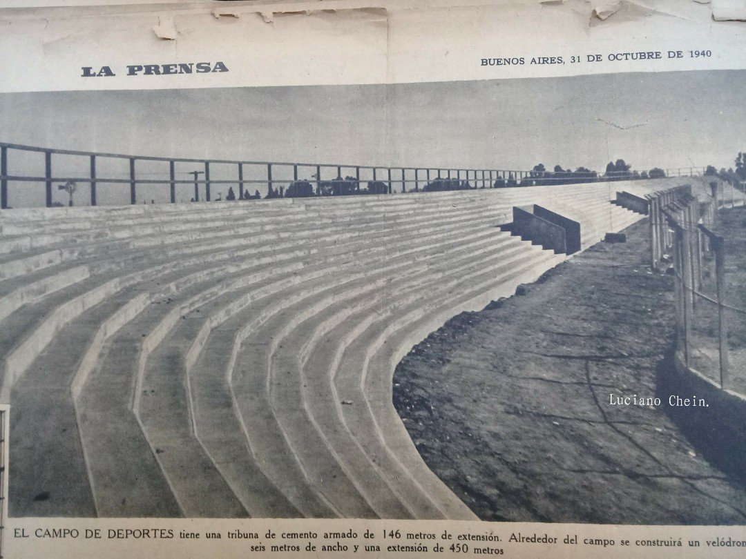 ArcaicoLomas's tweet photo. 83 años cumple esta hermosura! Nuestro templo, nuestro querido  @EstadioLosAndes !!

Jugando un partido contra @TemperleyOK https://t.co/Kamr0ZQPst