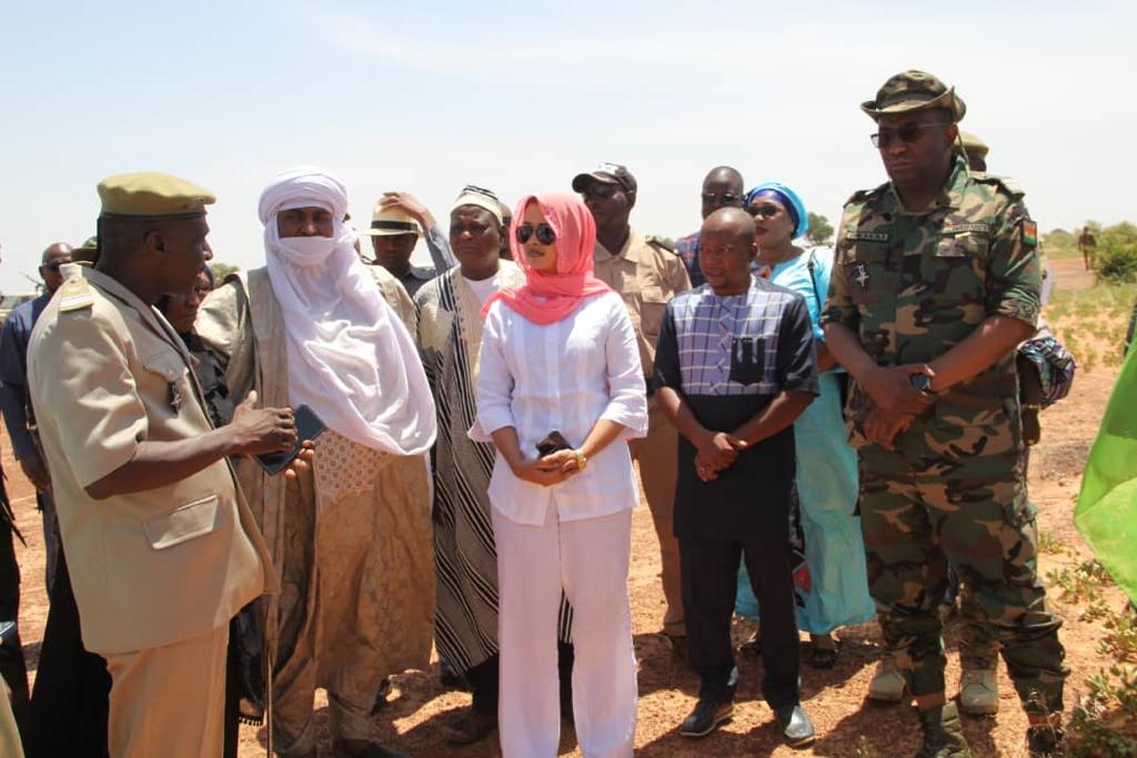 GuisheneMme's tweet photo. #Niger🇳🇪 #Visite #Kouré
Dans le cadre de la célébration de la journée Mondiale du tourisme édition 2023, j'ai visité hier Mercredi 27 septembre 2023, la réserve naturelle de #Kouré.Une excursion  dans cette zone qui abrite le plus grand nombre de girafes en Afrique de l'ouest. https://t.co/rCT3iw2BnB