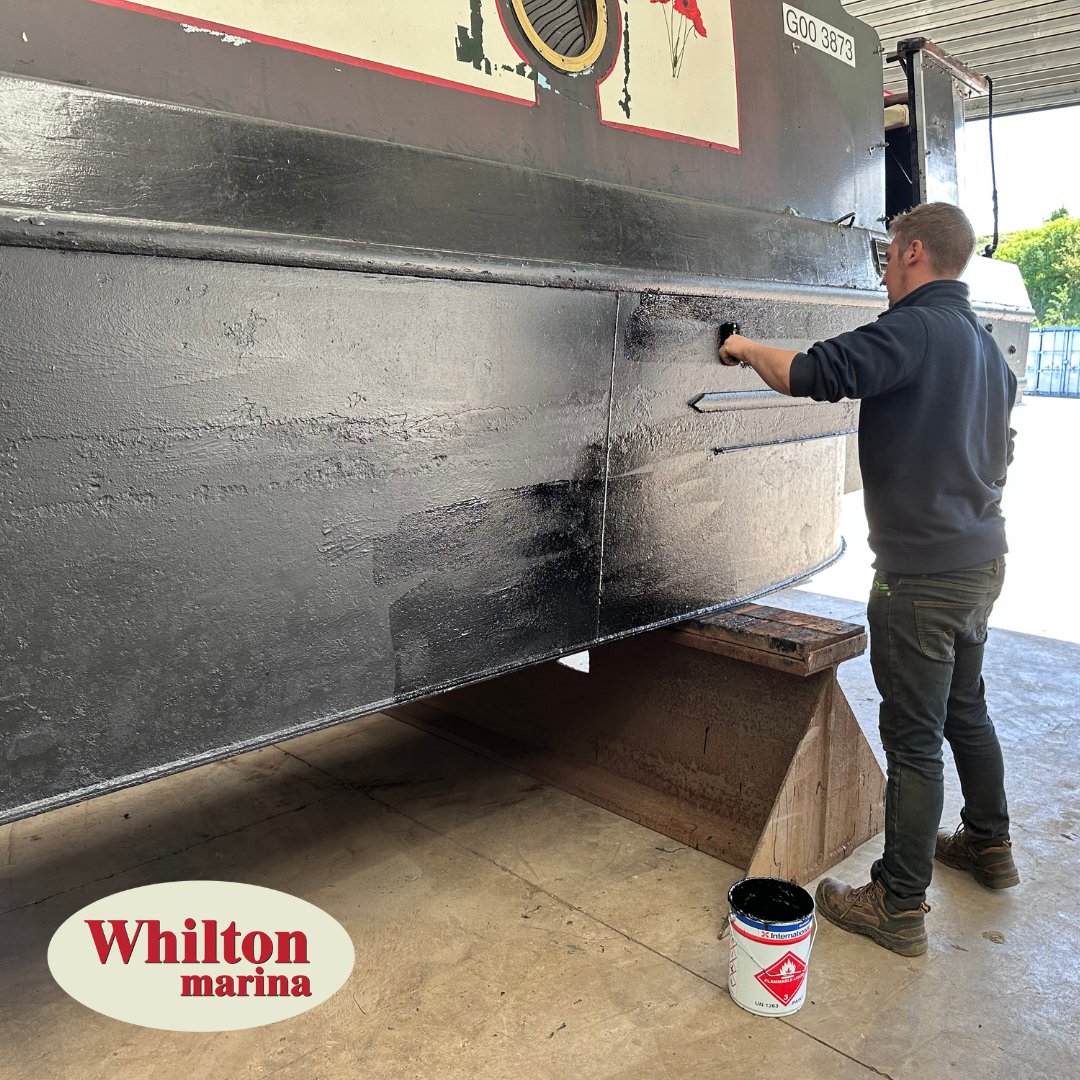 whiltonmarina's tweet photo. Does your narrowboat or widebeam need blacking?
We can offer standard bitumen, 2-pack epoxy or SML Ballastic epoxy.

Call us on 01327 842577 or email us at sales@whiltonmarina.co.uk to book your slot.

#Canalboat #Narrowboat #Waterways #Marina #BoatBlacking #NarrowboatMaintenance https://t.co/83uYo4FLG6