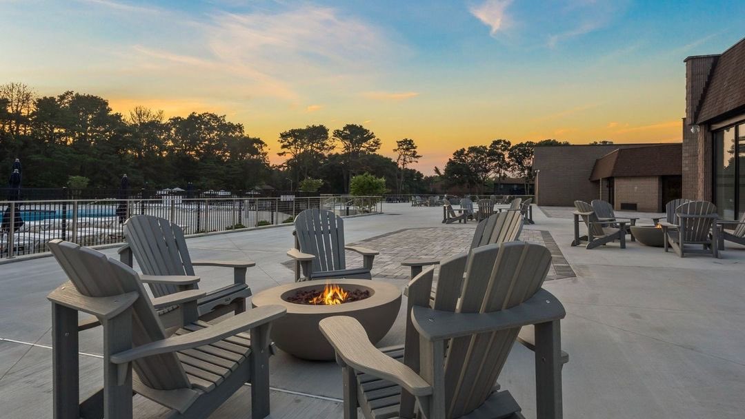 MDSArchitecture's tweet photo. We love it when our clients brag about the project we design for them! Congrats to @Renaissance_Bay and all its residents who get to enjoy this amazing outdoor space! #architectiure #design #longisland #residential #luxuryliving https://t.co/aScWXBo5D4