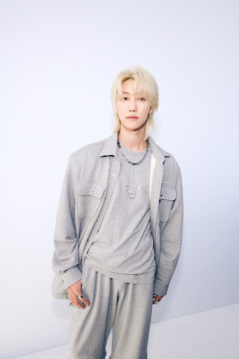 VogueThailand's tweet photo. รวมภาพของ Xu Minghao ศิลปินสุดฮอต ที่แฟชั่นโชว์ @givenchy คอลเล็กชั่นฤดูใบไม้ผลิ/ฤดูร้อน ปี 2024 ส่งตรงจากกรุงปารีส ประเทศฝรั่งเศส  #THE8xGIVENCHY #XuMinghao #GivenchySS24 #Givenchy https://t.co/TIBuWUWdgw