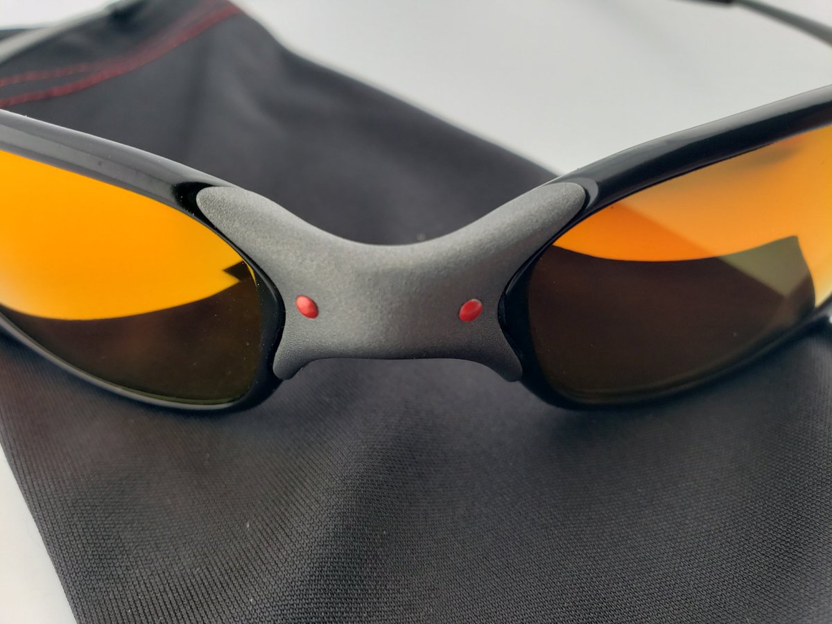 oxmparts's tweet photo. Eric from Simi Valley, CA had his vintage #Oakley X Metal Juliet completwly overhauled with fresh paint and lenses to create OXM's signature '#Deadpool X' parody combo that includes red pins, screws and orbital gaskets.  Cerakote work   by MAD Custom Coating @MADCustomCoatin https://t.co/sIIvRCAs6C