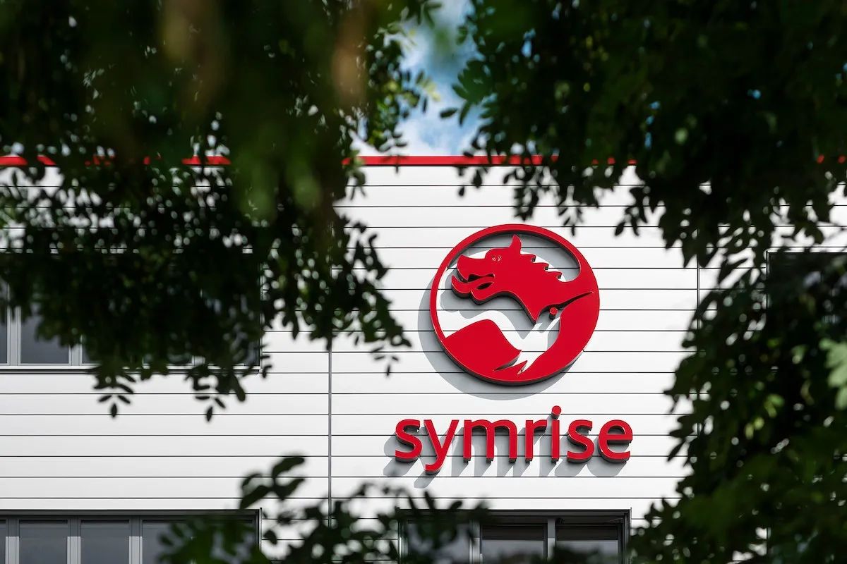 kellydobos's tweet image. Symrise Named as German Sustainability Award Finalist. 
#beautyindustrynews #cosmeticingredients #fragrance #cosmeticscience #sustainability

 buff.ly/46hTjiq