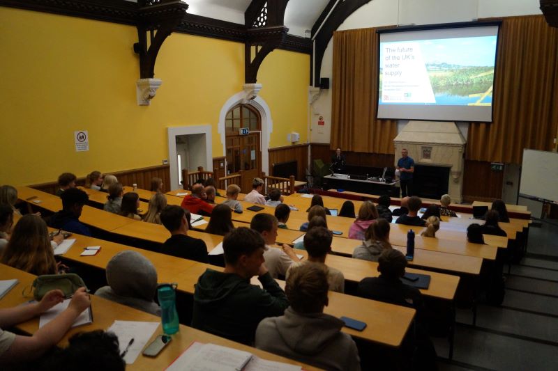 BristolGA's tweet image. Great start to the 2023-24 Autumn Lecture Series for local Y12-13 geography students.  Thanks to @coxon_gemma for kicking off with  &quot;The future of UK water supply&quot;    [1/3]