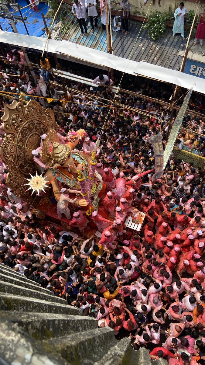 Lalbaug Cha Raja