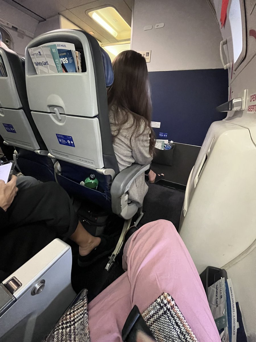 hellohailly's tweet photo. I don’t like the exit row and I don’t like a bulkhead and yet somehow I’ve gotten both??! https://t.co/qRoS6l0Tuf