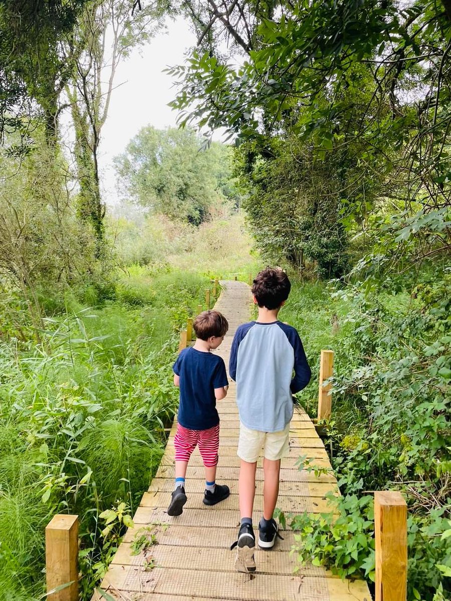 We 🩷 funding brilliant projects like this which connect youngsters with nature. 👀for funding for a similar project? trustforoxfordshire.org.uk/local-environm… @GrundonRecycle @LittleOxplorers #Hinksey Trail #FootpathFriday